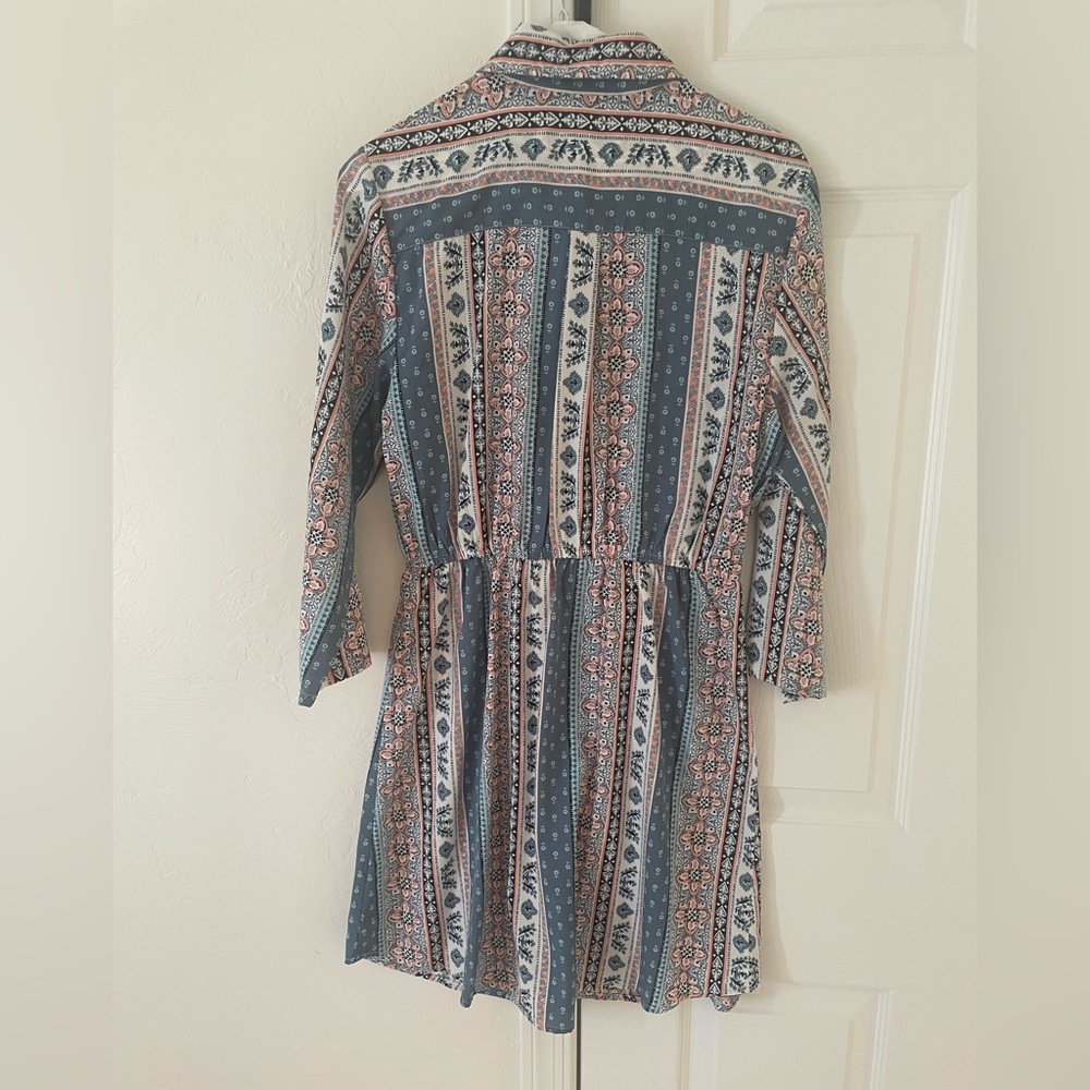 Dress - Picture 2 of 3